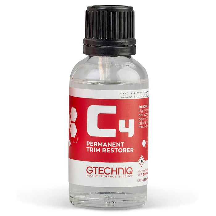 Gtechniq C4 Permanent Trim Restorer - 30 ml